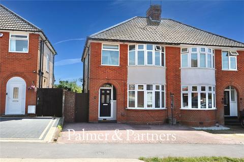3 bedroom semi-detached house for sale, Elmcroft Road, Ipswich, Suffolk, IP1