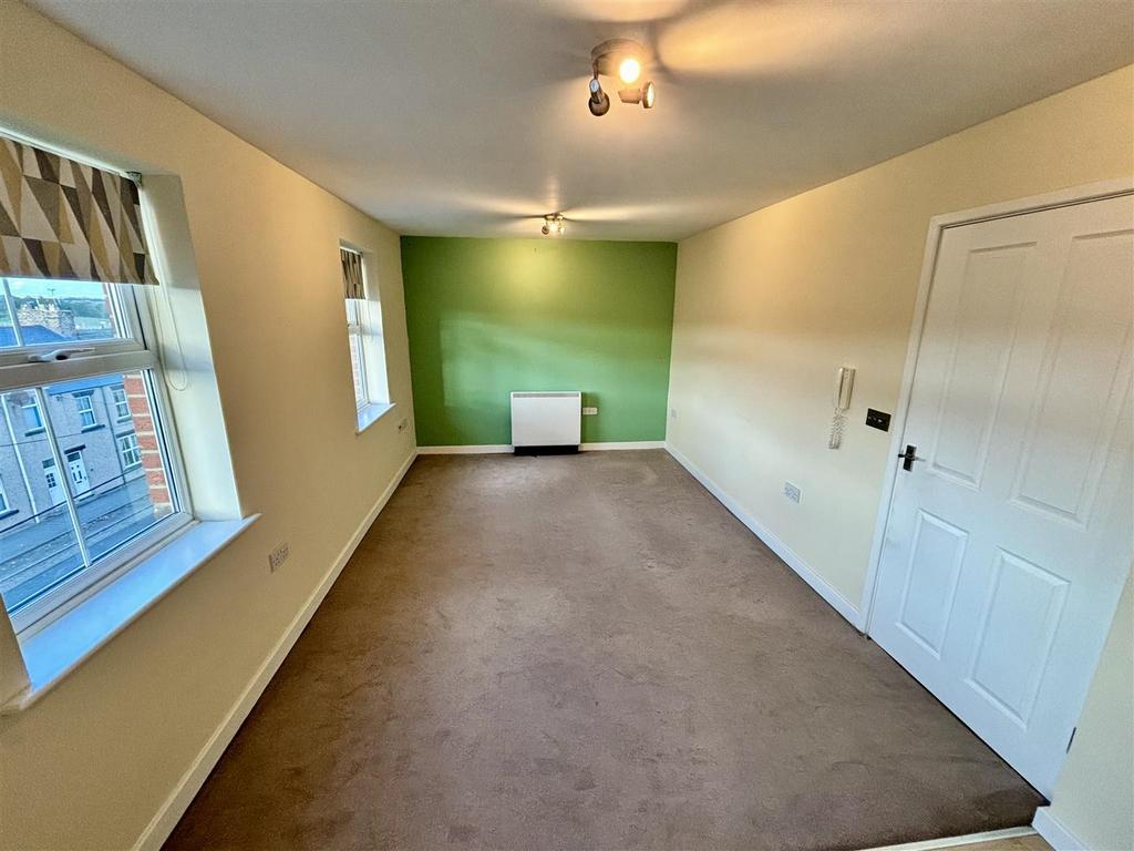 Open Plan Living/Dining Room and Kitchen