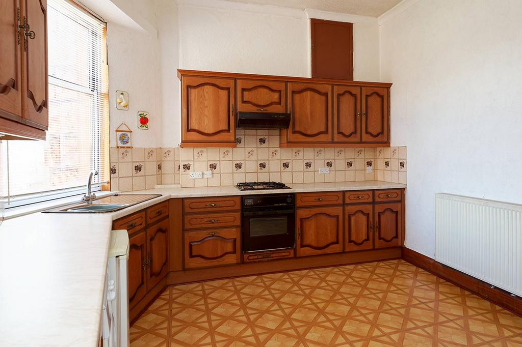 MFL9247140 834.jpg