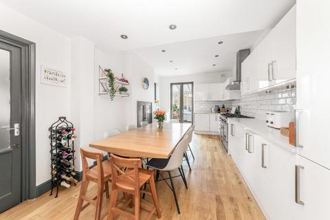 3 Phoenix Road, London, SE20 7BT
