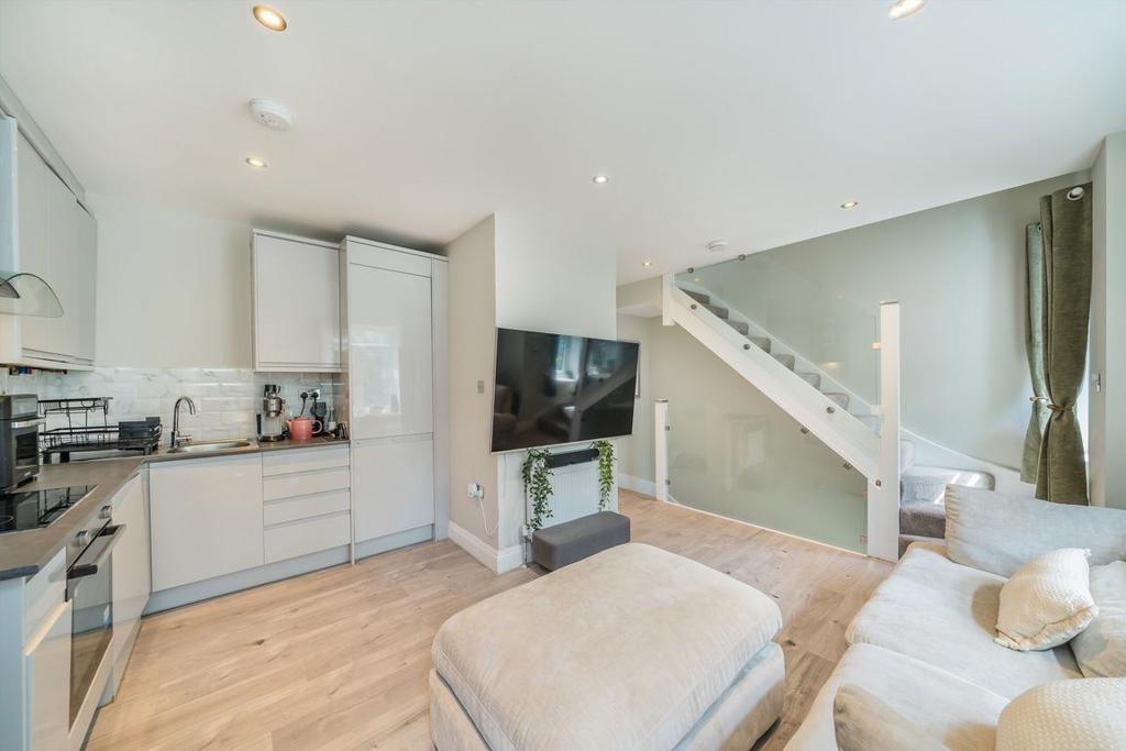 Apartment in London - View 2