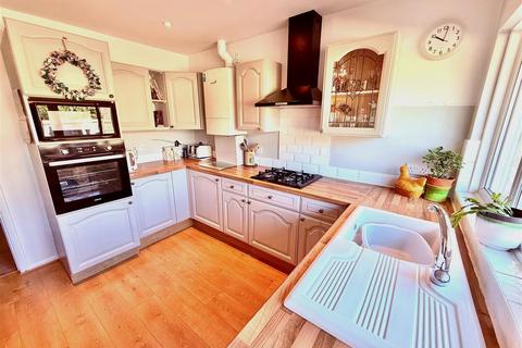 2 bedroom detached bungalow for sale, Totland Bay, Isle of Wight
