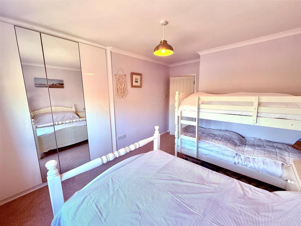 Bedroom 2.jpg