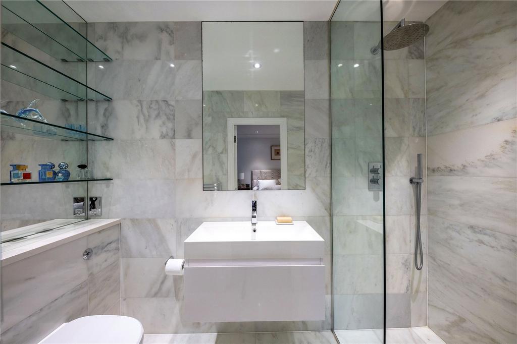 En Suite Bathroom