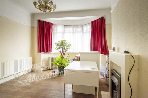 17 Christian Fields, London, SW16 3JY
