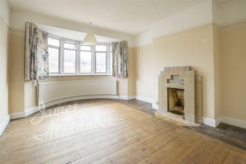 17 Christian Fields, London, SW16 3JY