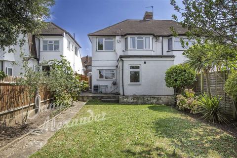 17 Christian Fields, London, SW16 3JY