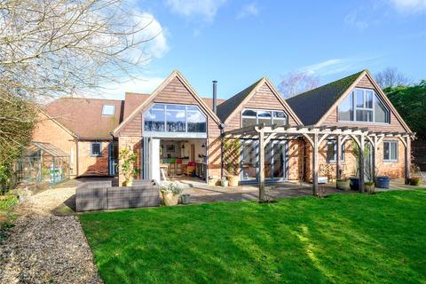 2 Chapter Close, Marlborough, SN8 2BF
