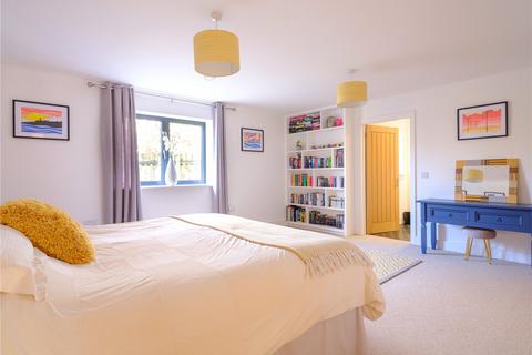 2 Chapter Close, Marlborough, SN8 2BF