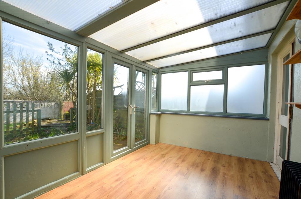To Book A Viewing Call TPS Lostwithiel on 01208 87