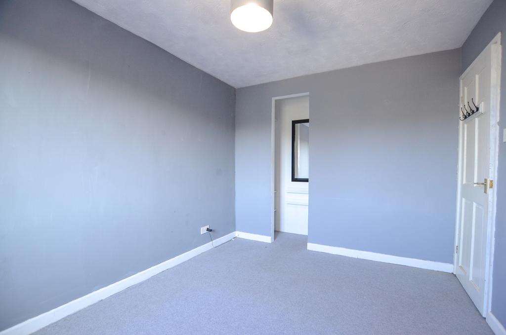 To Book A Viewing Call TPS Lostwithiel on 01208 87