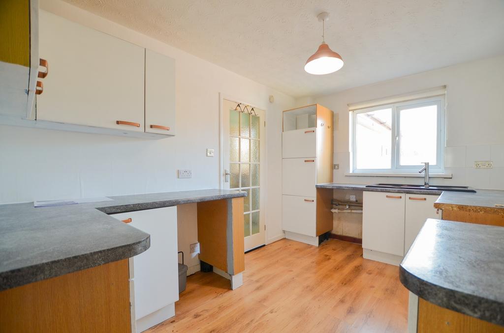 To Book A Viewing Call TPS Lostwithiel on 01208 87