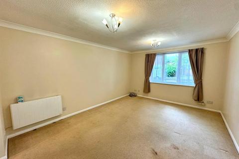 4 Cherberry Close, Fleet, GU51 2TD