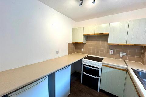 4 Cherberry Close, Fleet, GU51 2TD