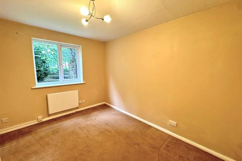 4 Cherberry Close, Fleet, GU51 2TD