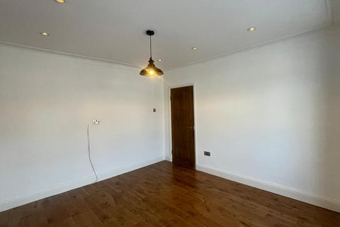 2 bedroom maisonette to rent, Draycott Avenue, Harrow HA3