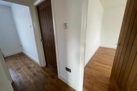 2 bedroom maisonette to rent, Draycott Avenue, Harrow HA3