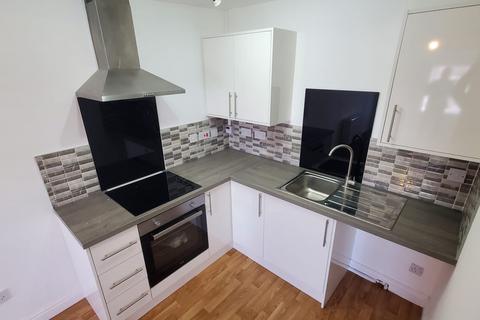 1 bedroom flat to rent, High Street, Cradley Heath B64