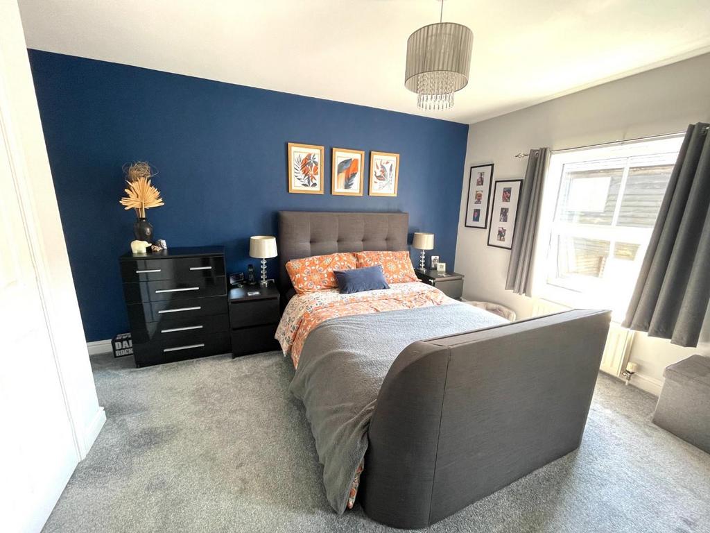 Master Bedroom.JPG