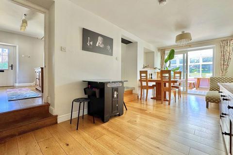 Dryleaze Bath Road, Saltford, Bristol, BS31 3JT