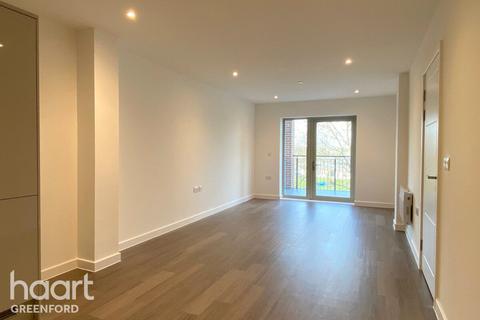 2 bedroom apartment for sale, Kingsbridge Crescent, Southall
