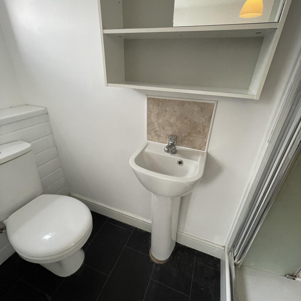 Room 5's Ensuite