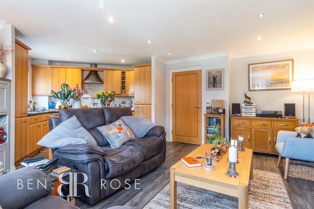 Lounge/Kitchen