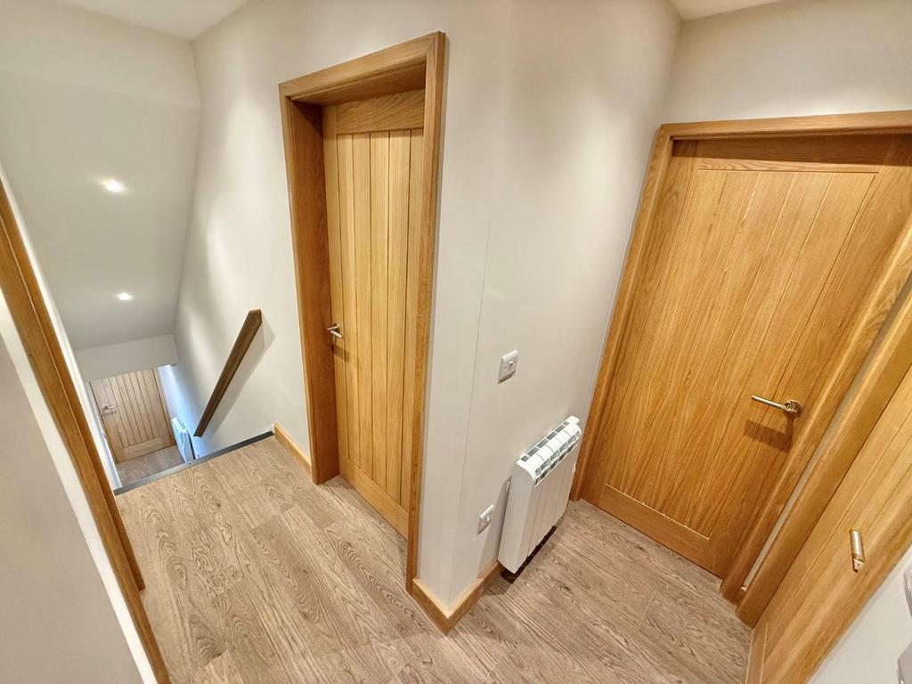 Entrance hallway.jpg