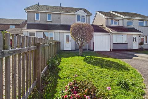 34 Hazelwood Road, Callington, PL17 7EU