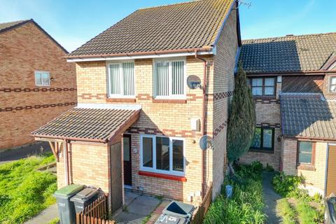 1 bedroom ground floor flat for sale, Damigos Road, Gravesend, Kent, DA12