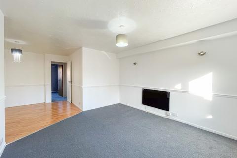 1 bedroom ground floor flat for sale, Damigos Road, Gravesend, Kent, DA12