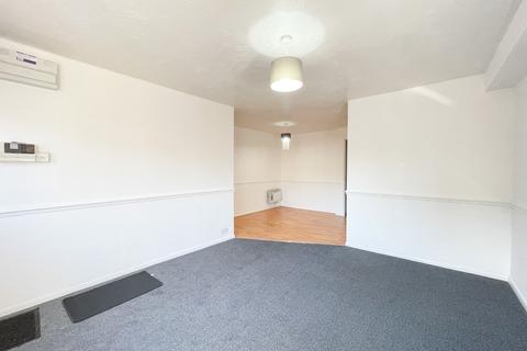 1 bedroom ground floor flat for sale, Damigos Road, Gravesend, Kent, DA12