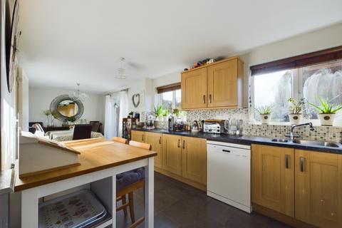 18 Hillside View, Chinnor, OX39 4DE