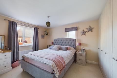 18 Hillside View, Chinnor, OX39 4DE