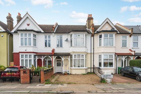 2 bedroom flat for sale, Muirkirk Road, Catford, London, SE6