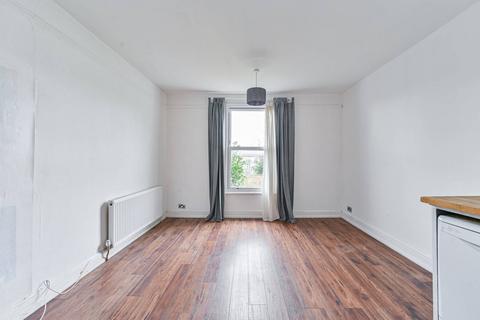 2 bedroom flat for sale, Muirkirk Road, Catford, London, SE6