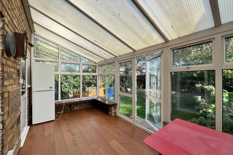 3 bedroom end of terrace house to rent, Tees Avenue, Perivale, Perivale, Greater London