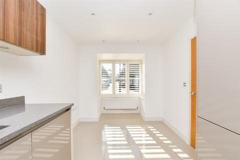 3 bedroom detached house for sale, Oakgrove, Caterham, Surrey