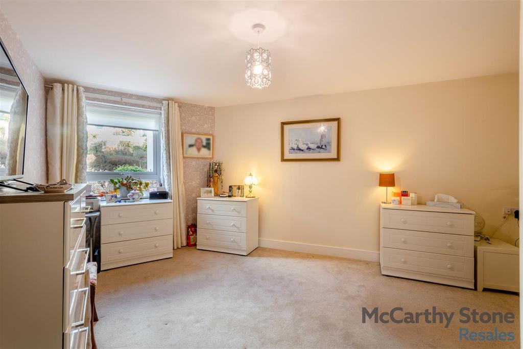 8639380-interior11.jpg