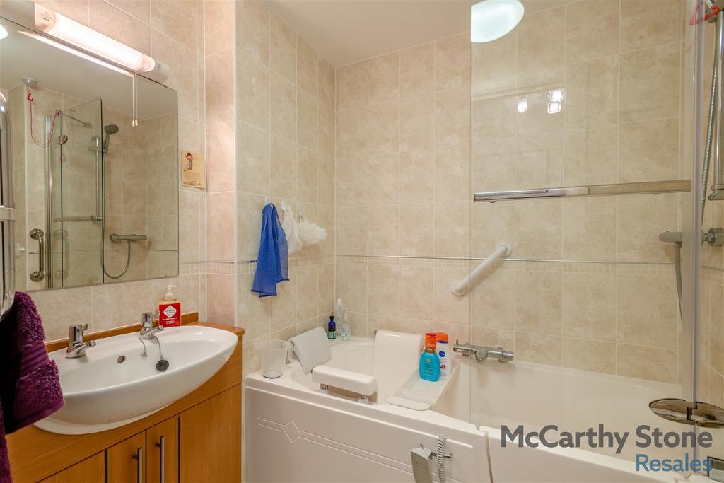 8639380-interior09.jpg
