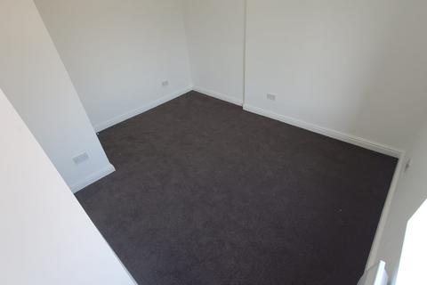 2 bedroom flat to rent, High Street, Cradley Heath B64