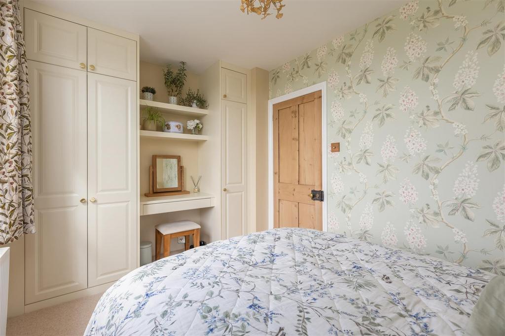 Cherry Tree Cottage Bedroom 2-3.jpg