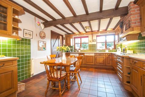 The Granary Mill Court, Shenstone, Lichfield, WS14 0DE