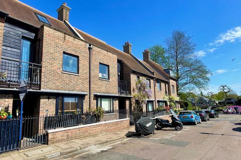 13 Water Lane, Twickenham, TW1 3NP