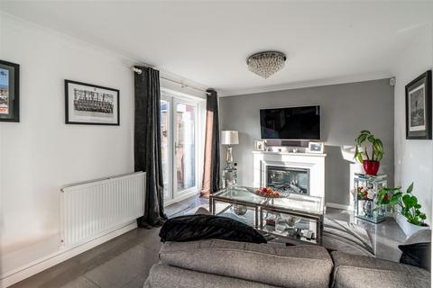 5 bedroom detached house for sale, Elmwood Park Gardens, Great Park, NE13