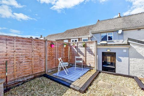 2 bedroom terraced house for sale, Kings Road, East Cowes PO32