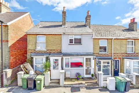 2 bedroom terraced house for sale, Kings Road, East Cowes PO32
