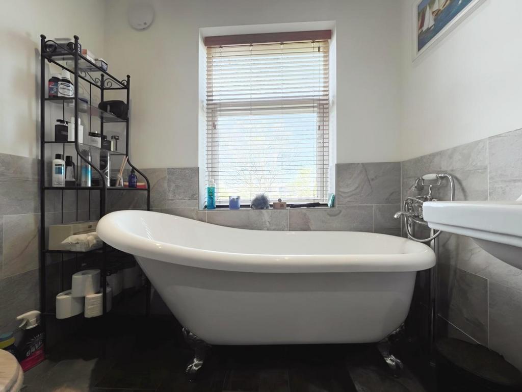 958637f8-10.jpg