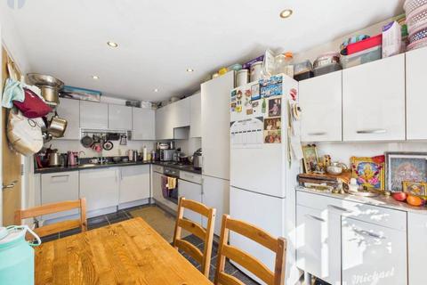 3 bedroom townhouse for sale, Monarch Street, Aylesbury
