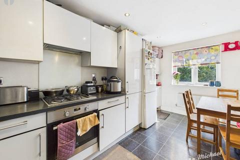 3 bedroom townhouse for sale, Monarch Street, Aylesbury